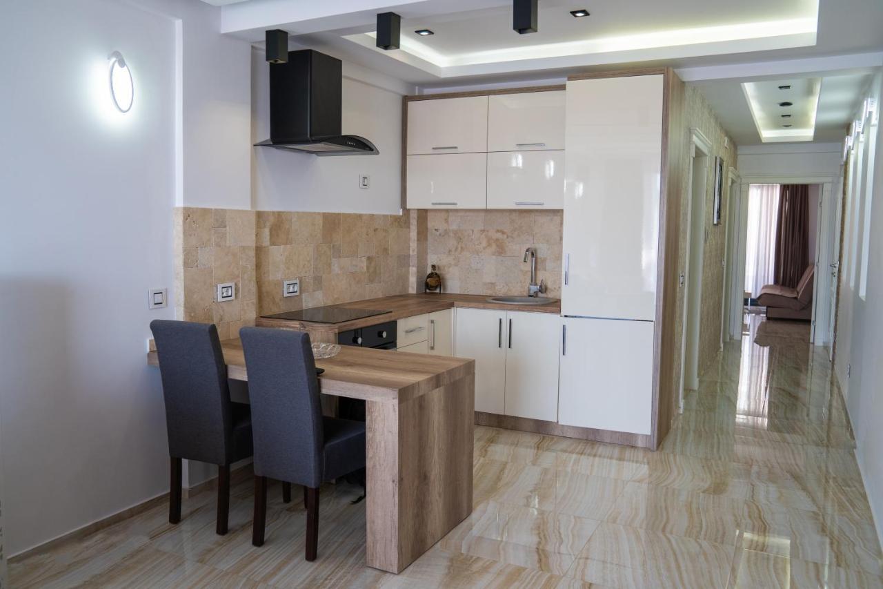 Golden Apartment