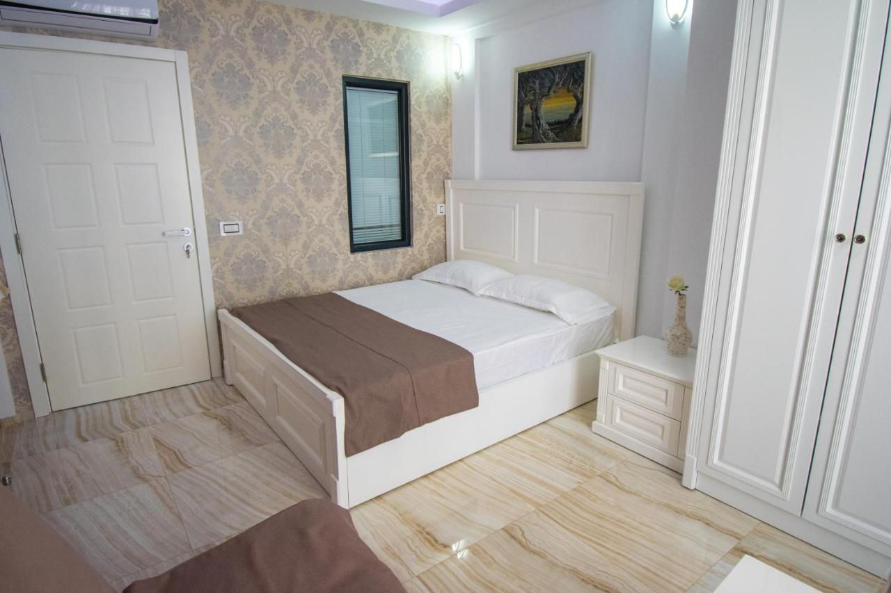 Golden Apartment